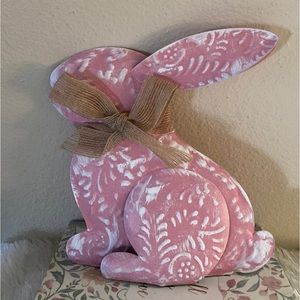 Beautiful galvanized bunny in 8-7”